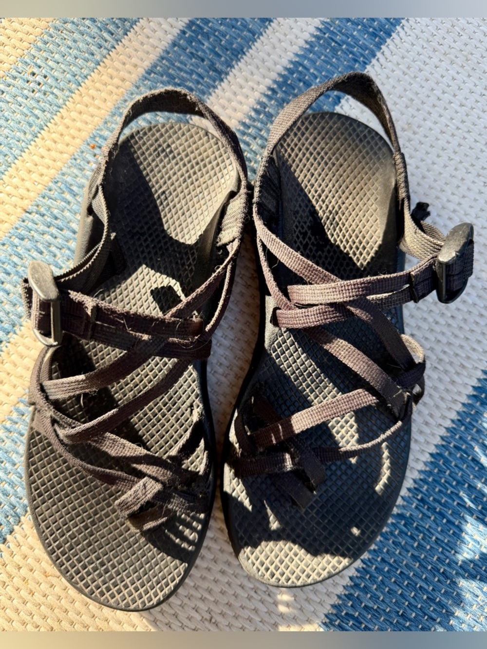 Chaco Black Strappy Outdoor Sandals, Size 9